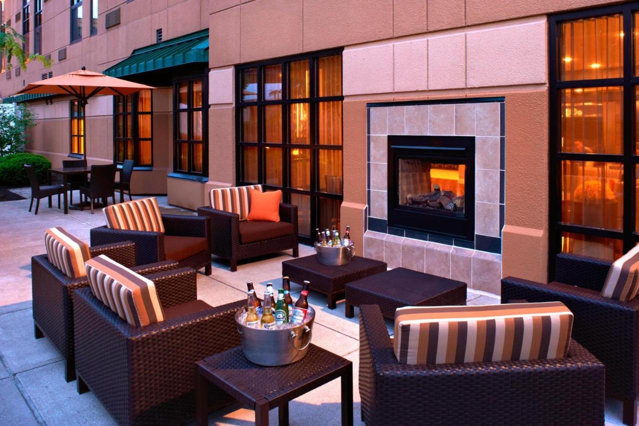 Courtyard Cincinnati Covington Buitenkant foto